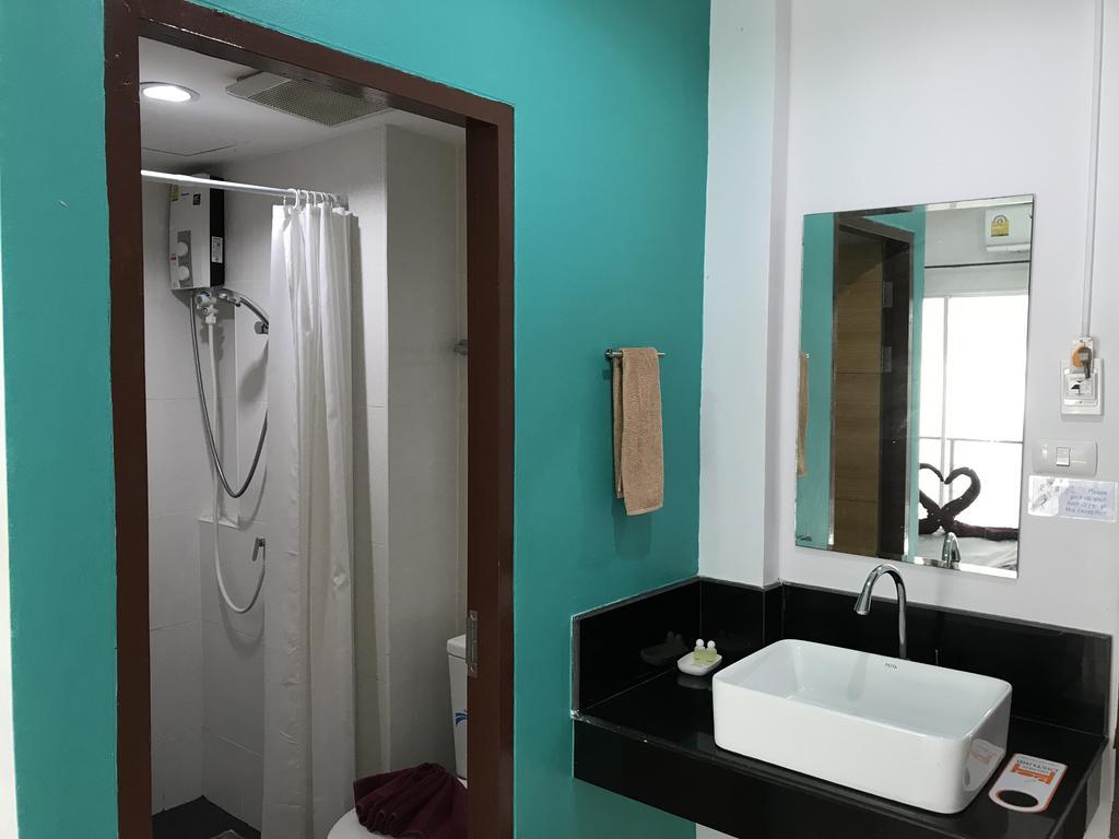 Bedbox Guesthouse And Hostel Patong المظهر الخارجي الصورة